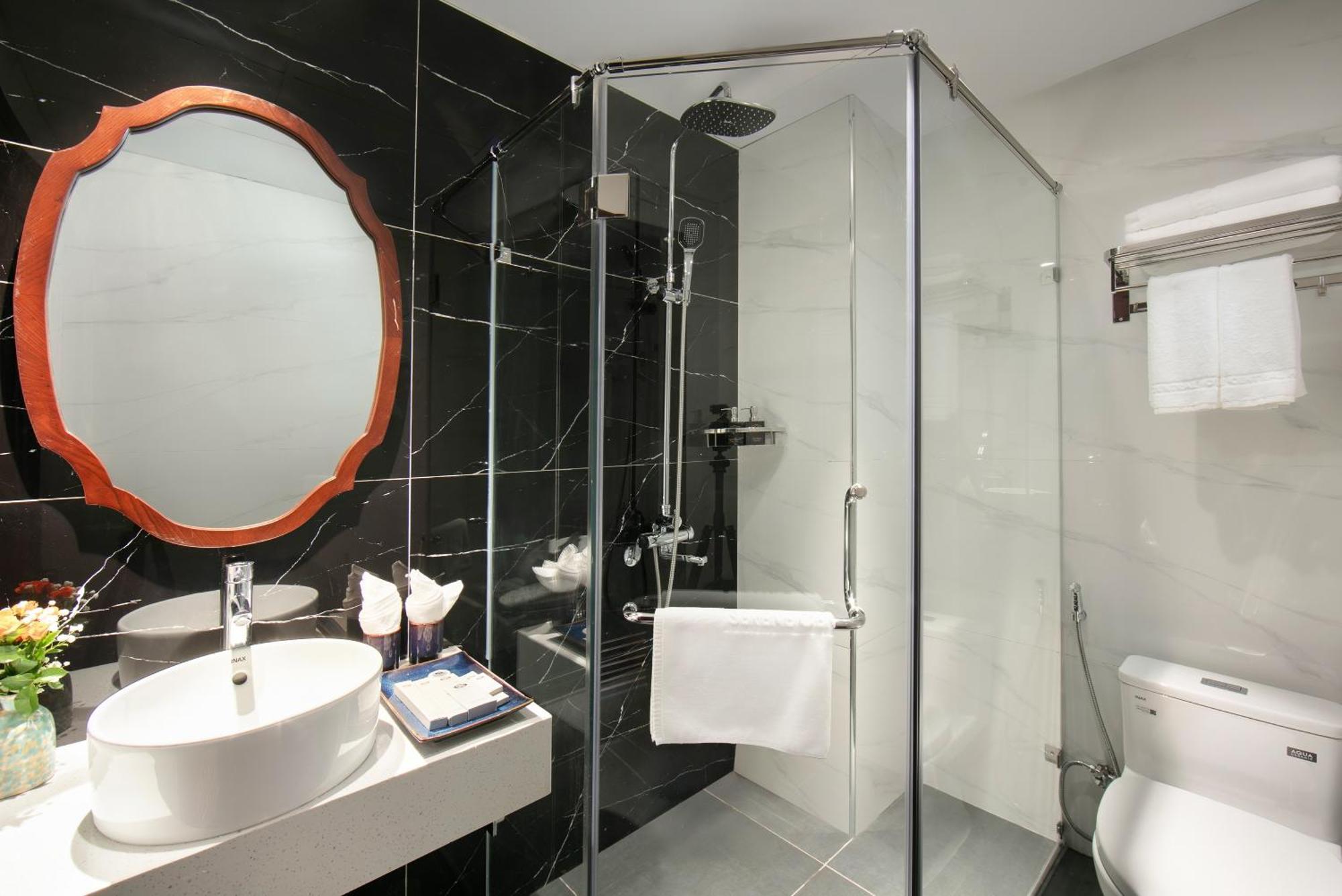 Hotel Serene Hanoi
