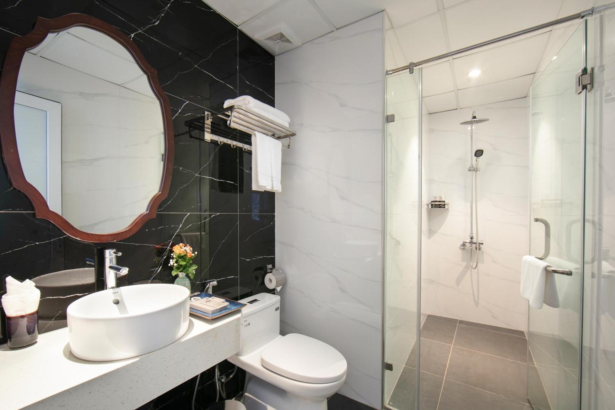 Hotel Serene Hanoi