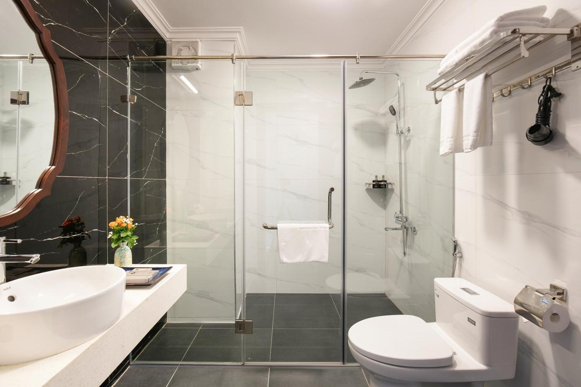 Hotel Serene Hanoi