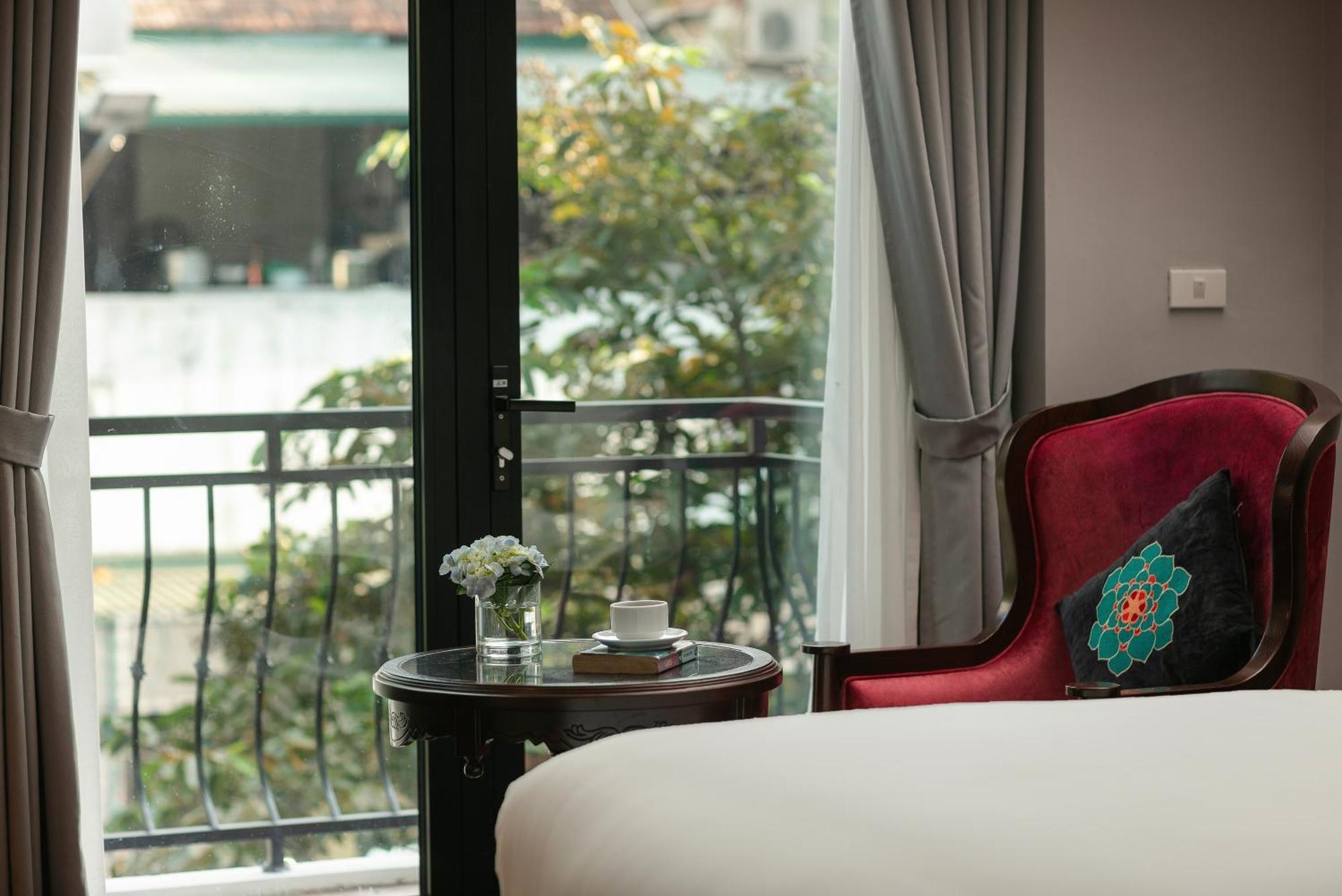 Hotel Serene 4*