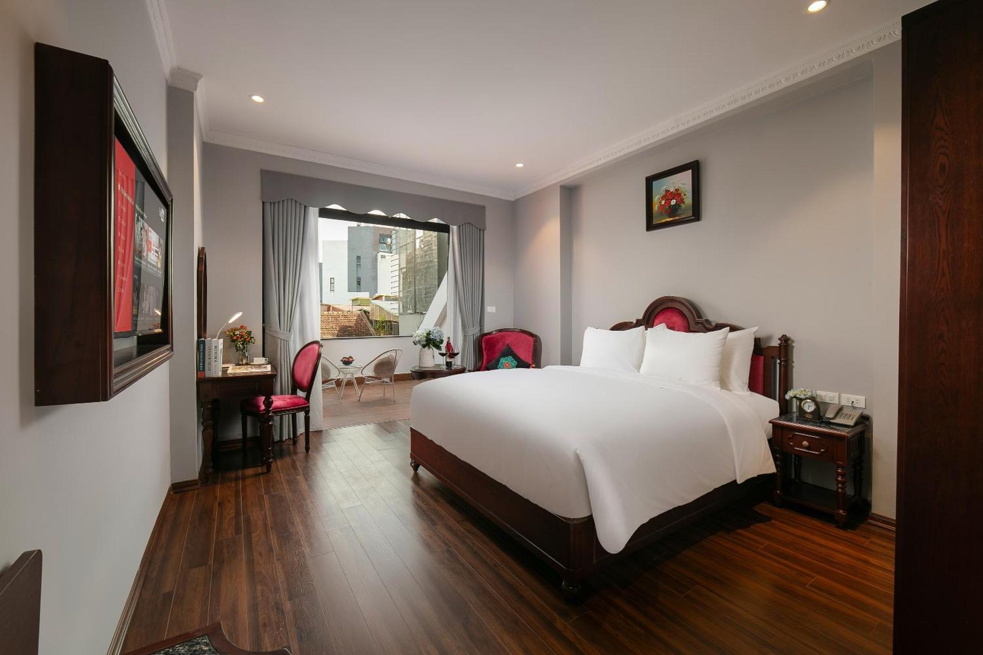 Serene Hotel 4*