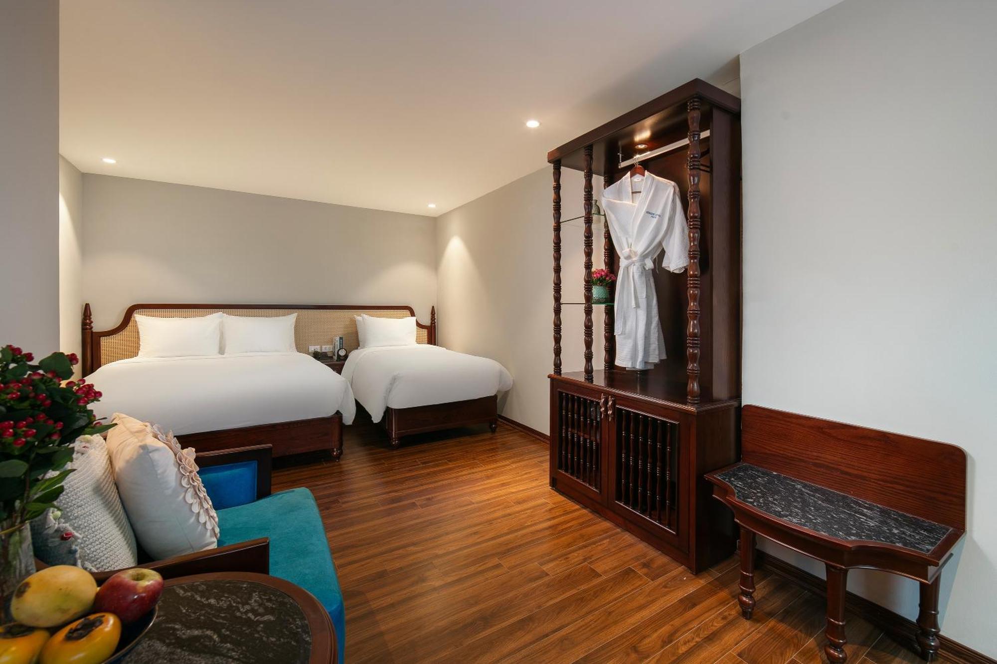 Serene Hotel 4*