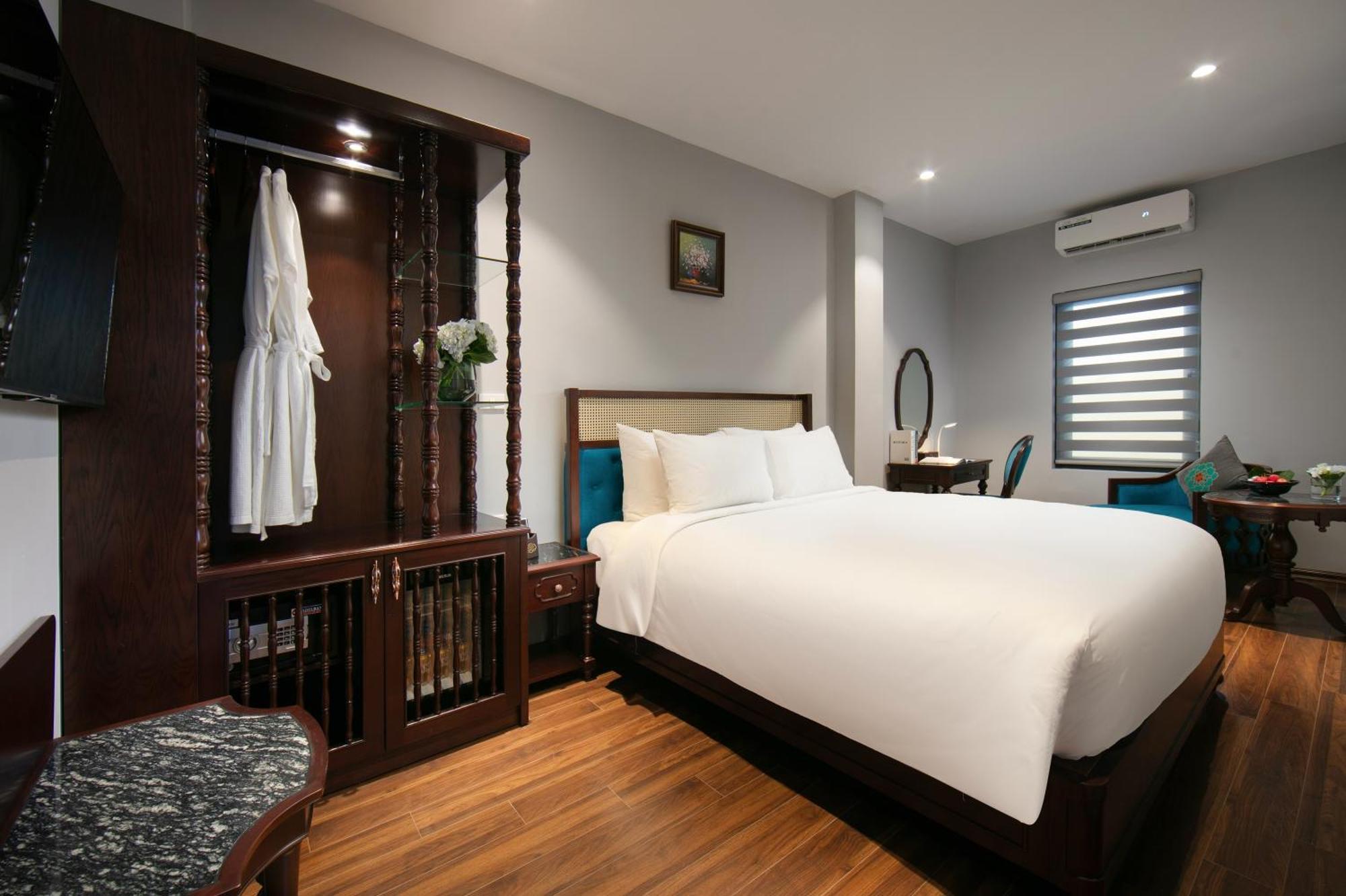 Serene Hotel