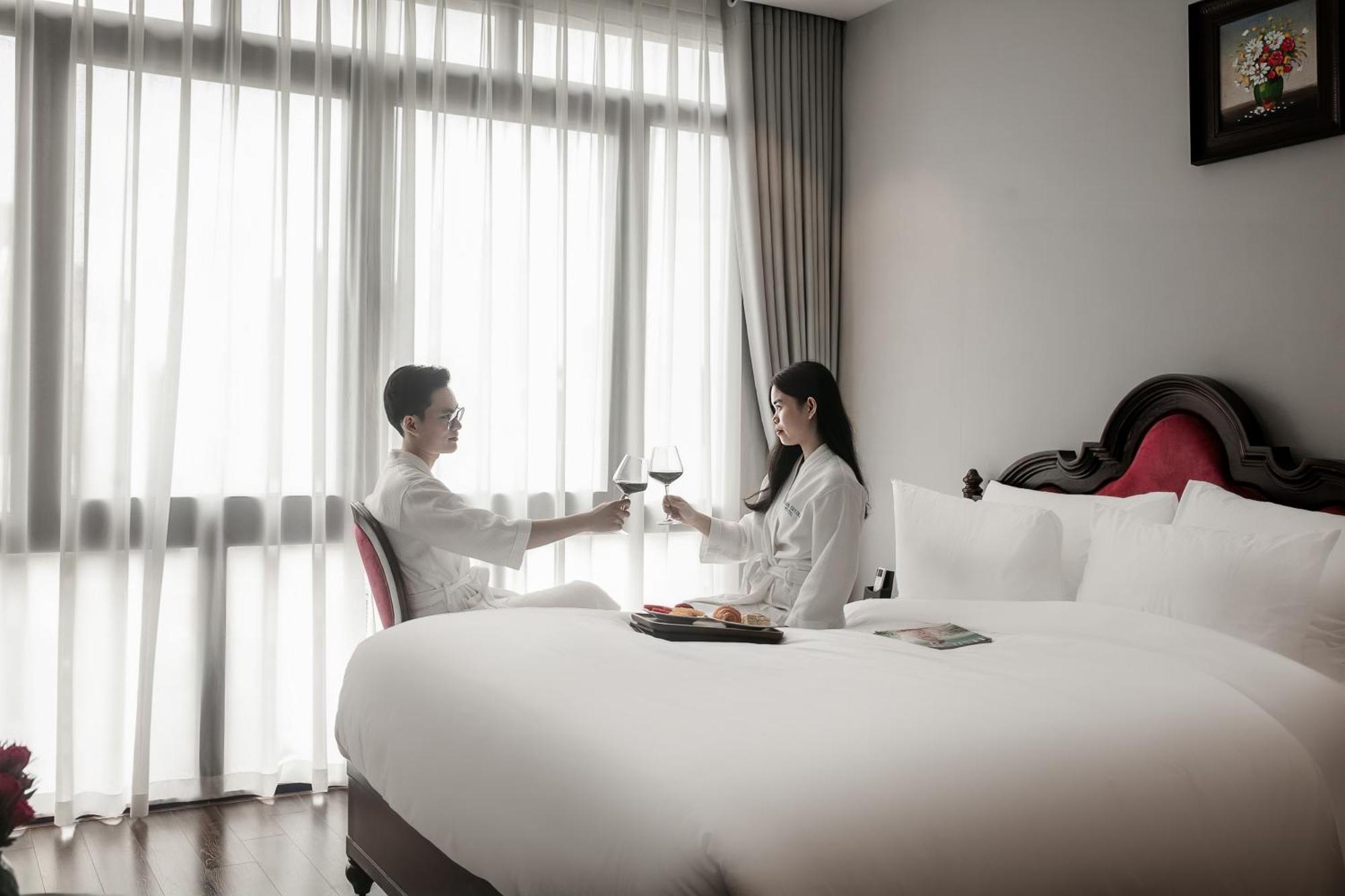 Serene Hotel 4*